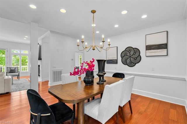 81002 Alexander, Chapel Hill, NC 27517