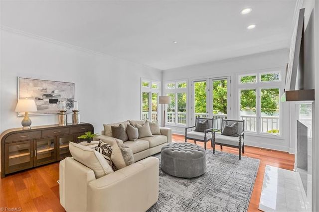 81002 Alexander, Chapel Hill, NC 27517