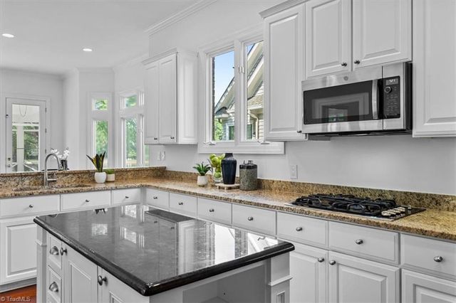 81002 Alexander, Chapel Hill, NC 27517