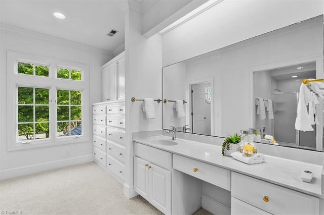 81002 Alexander, Chapel Hill, NC 27517