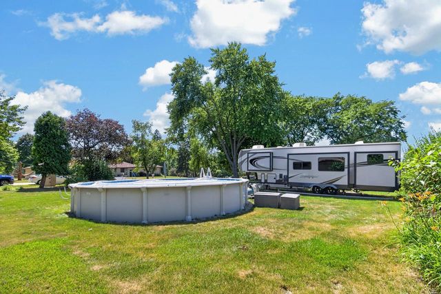 10380 S Chicago ROAD, Oak Creek, WI 53154