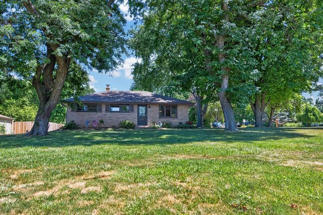 10380 S Chicago ROAD, Oak Creek, WI 53154