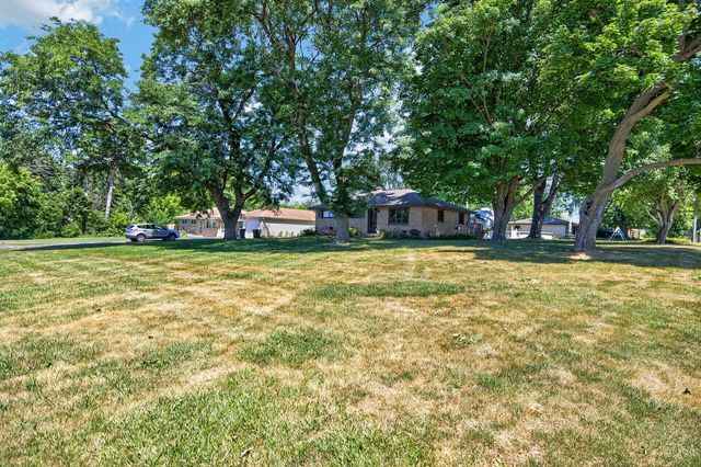 10380 S Chicago ROAD, Oak Creek, WI 53154