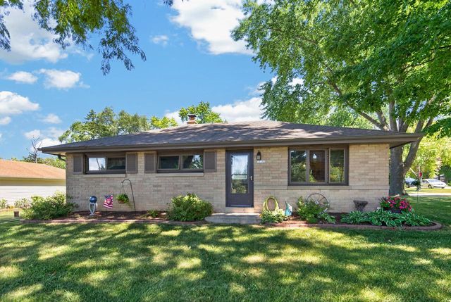 10380 S Chicago ROAD, Oak Creek, WI 53154