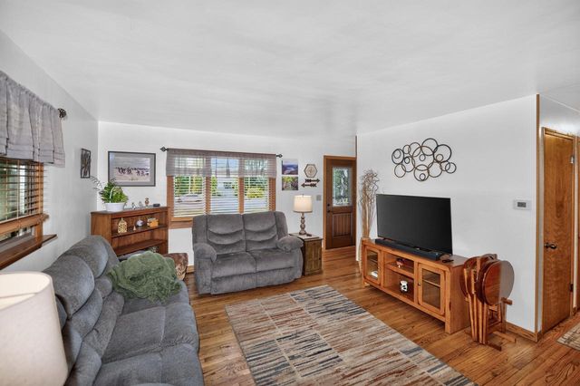 10380 S Chicago ROAD, Oak Creek, WI 53154