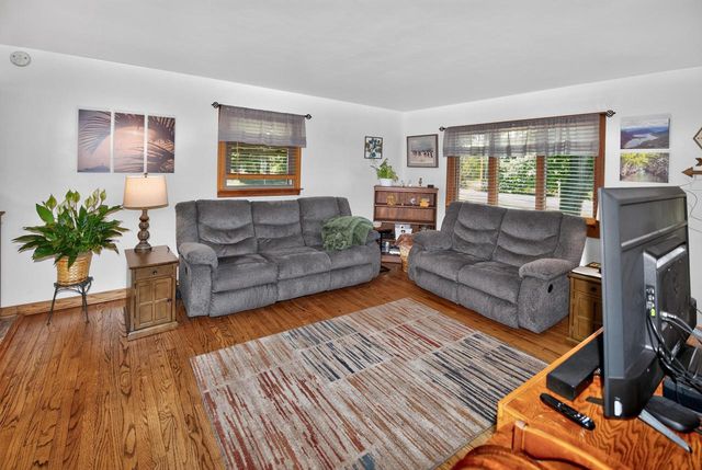 10380 S Chicago ROAD, Oak Creek, WI 53154