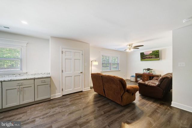 919 CHALKLEVEL RD, Louisa, VA 23093