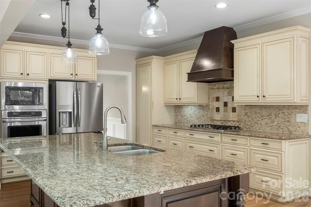 1111 Dobson Drive, Waxhaw, NC 28173