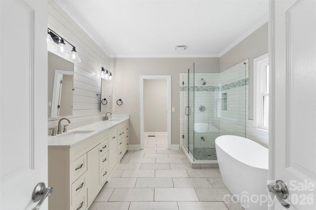 1111 Dobson Drive, Waxhaw, NC 28173