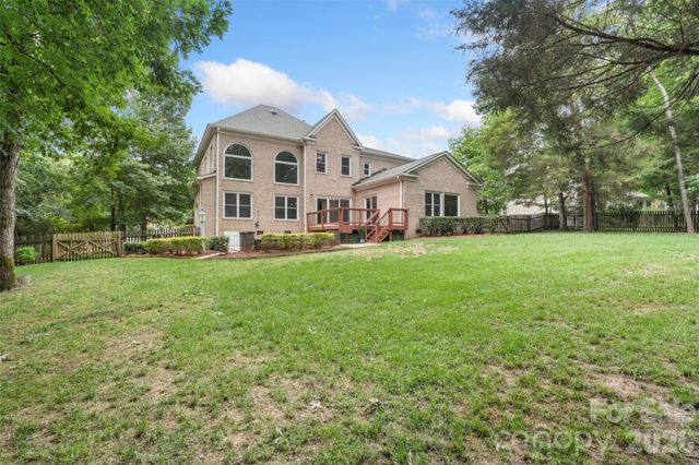 1111 Dobson Drive, Waxhaw, NC 28173