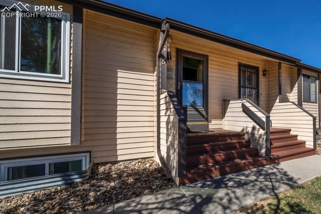 4545 Lamplighter Circle, Colorado Springs, CO 80916 — photo 5