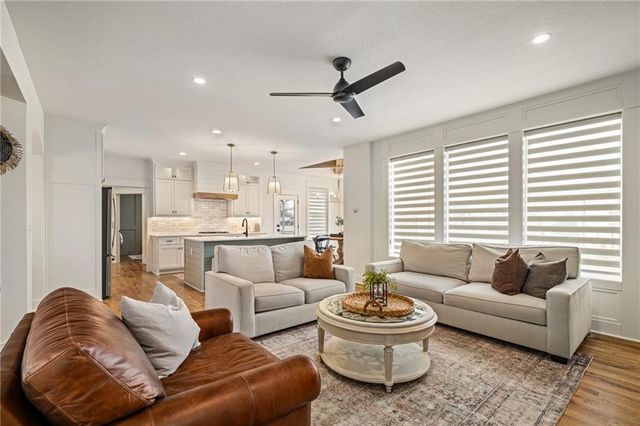 16180 W 165th Terrace, Olathe, KS 66062