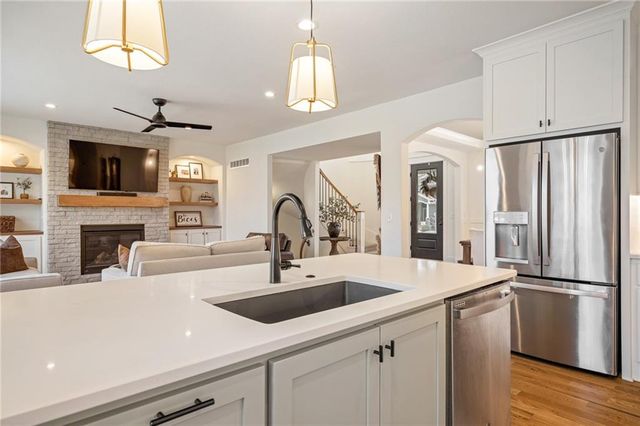 16180 W 165th Terrace, Olathe, KS 66062