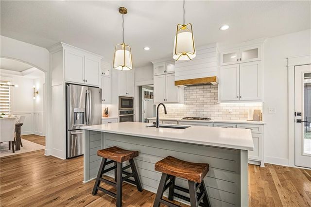 16180 W 165th Terrace, Olathe, KS 66062