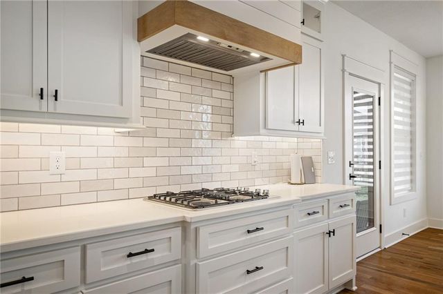 16180 W 165th Terrace, Olathe, KS 66062