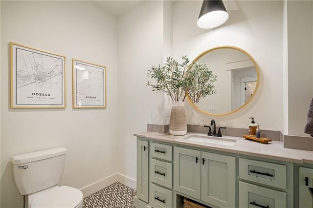 16180 W 165th Terrace, Olathe, KS 66062