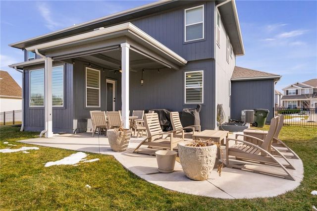 16180 W 165th Terrace, Olathe, KS 66062