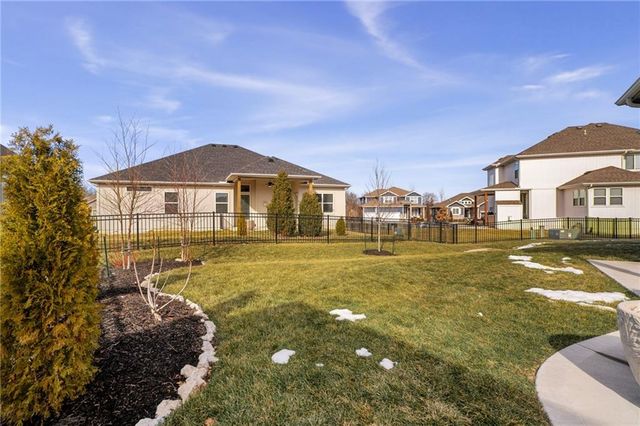 16180 W 165th Terrace, Olathe, KS 66062