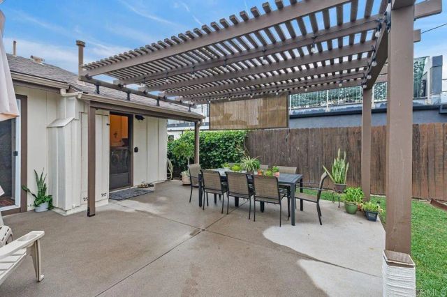 5238 Carlsbad Boulevard, Carlsbad, CA 92008