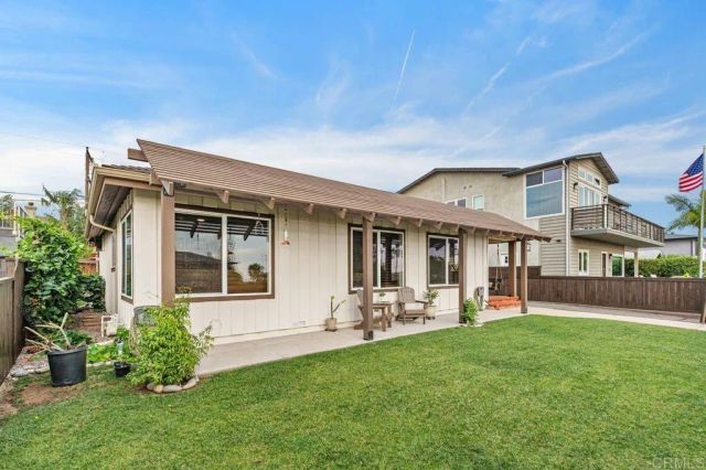 5238 Carlsbad Boulevard, Carlsbad, CA 92008