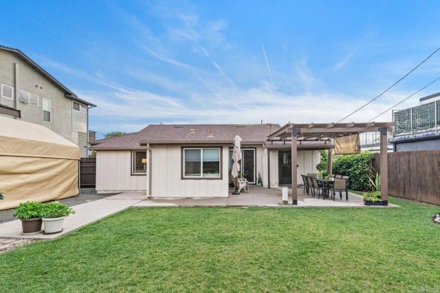 5238 Carlsbad Boulevard, Carlsbad, CA 92008