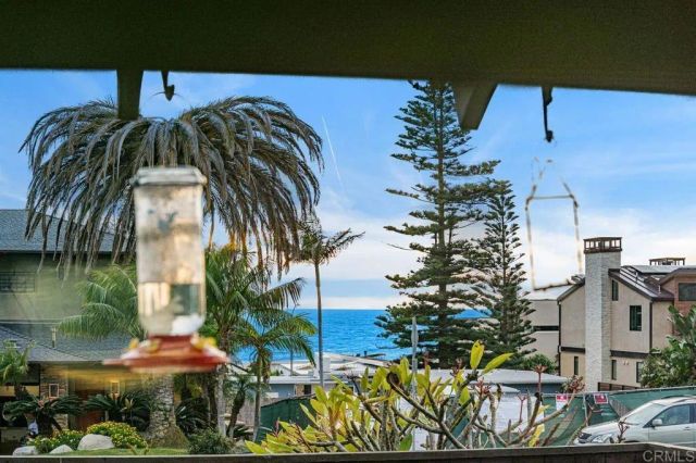 5238 Carlsbad Boulevard, Carlsbad, CA 92008