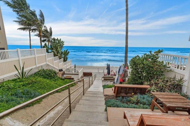 5238 Carlsbad Boulevard, Carlsbad, CA 92008