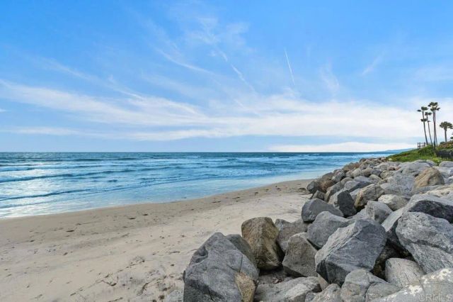 5238 Carlsbad Boulevard, Carlsbad, CA 92008