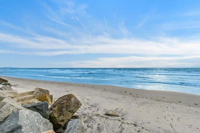 5238 Carlsbad Boulevard, Carlsbad, CA 92008