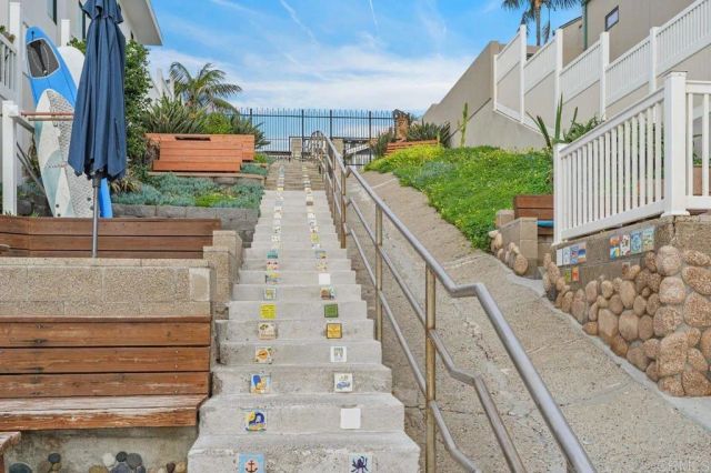 5238 Carlsbad Boulevard, Carlsbad, CA 92008