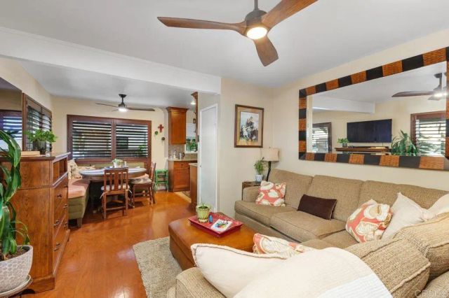 5238 Carlsbad Boulevard, Carlsbad, CA 92008