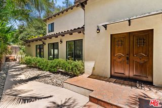 8836 Wonderland Avenue, Los Angeles, CA 90046