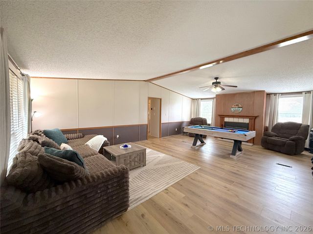 23 Holiday Village, Porum, OK 74455