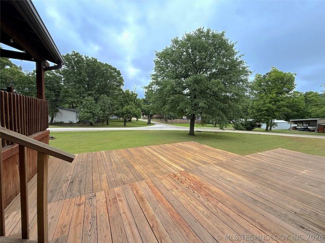 23 Holiday Village, Porum, OK 74455