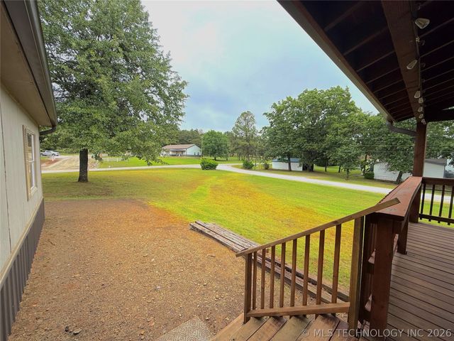 23 Holiday Village, Porum, OK 74455