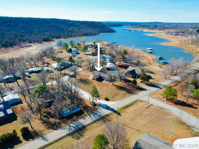23 Holiday Village, Porum, OK 74455