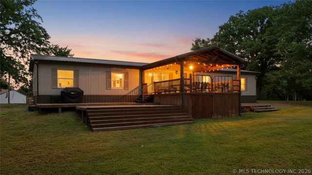 23 Holiday Village, Porum, OK 74455