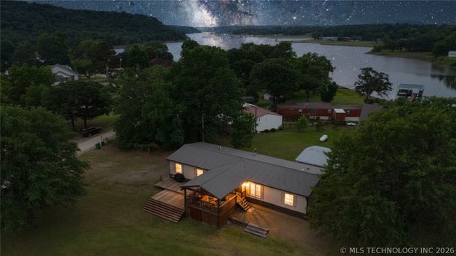 23 Holiday Village, Porum, OK 74455