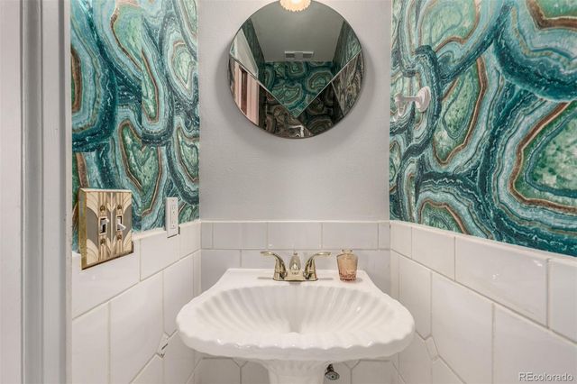 1021 E 17th Avenue 20, Denver, CO 80218