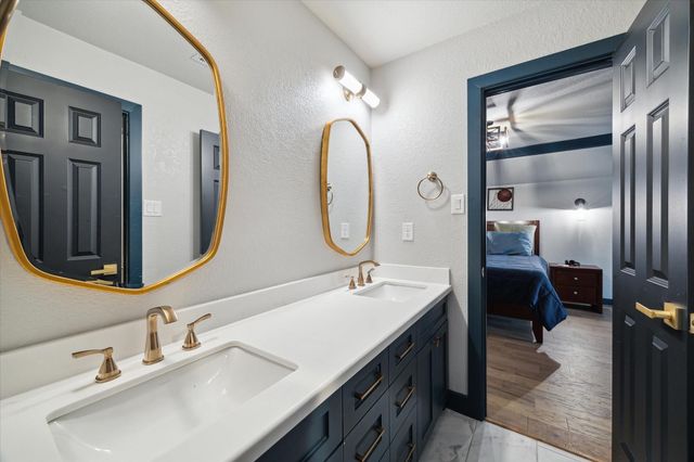 4110 Long Leaf Lane, Houston, TX 77365