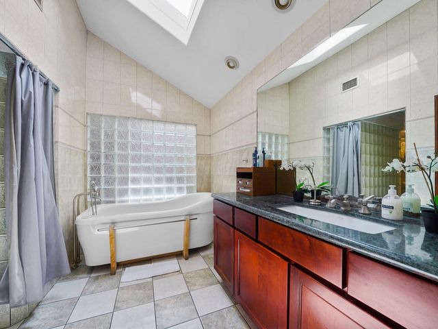 4106 Sun Meadow Drive, Houston, TX 77072