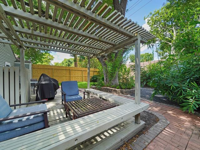 4106 Sun Meadow Drive, Houston, TX 77072