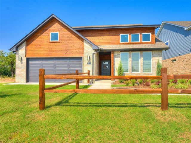 7713 Woods Edge Way, Yukon, OK 73099