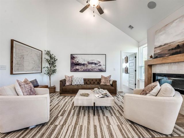 7713 Woods Edge Way, Yukon, OK 73099