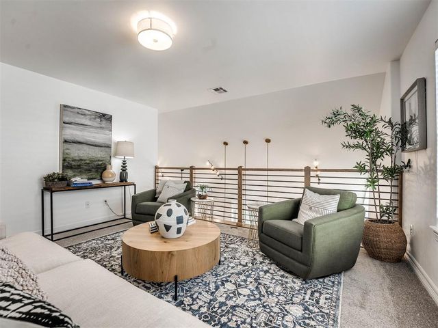 7713 Woods Edge Way, Yukon, OK 73099