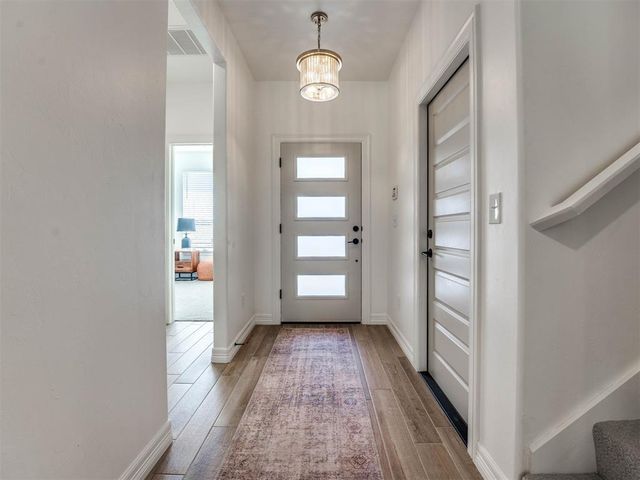 7713 Woods Edge Way, Yukon, OK 73099