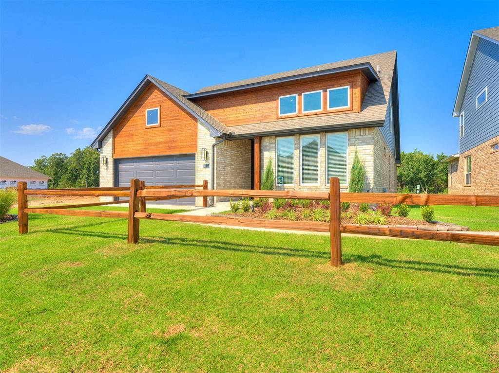 7713 Woods Edge Way, Yukon, OK 73099