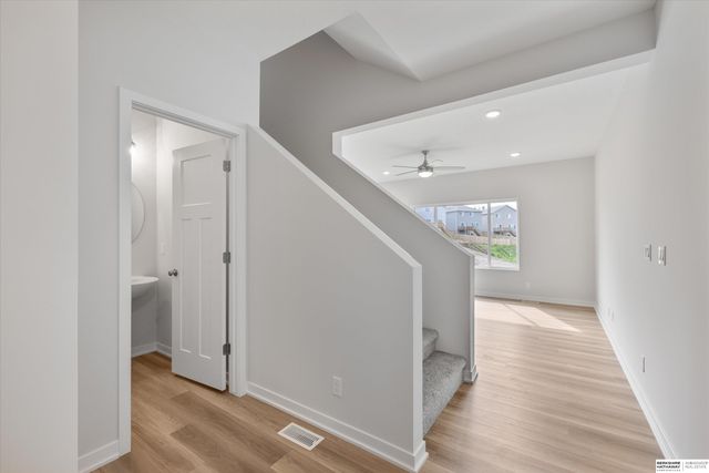 7925 N 94th Street, Omaha, NE 68122