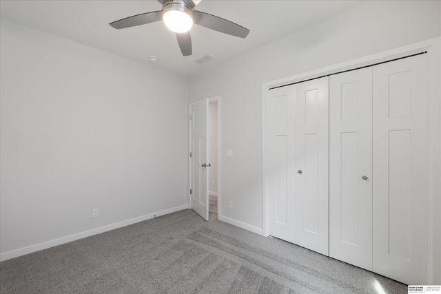 7925 N 94th Street, Omaha, NE 68122