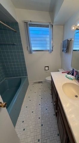 920 Long Road, Glenview, IL 60025
